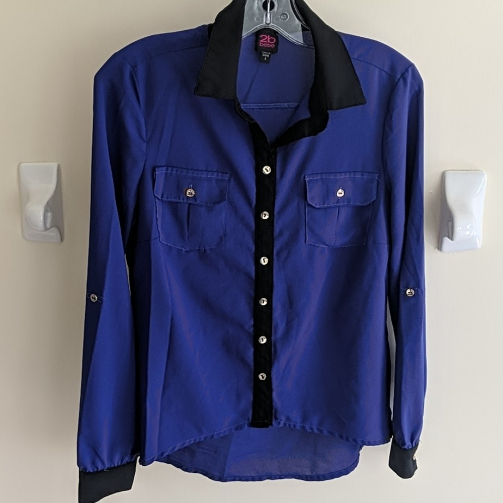 🖤 (2/$40) Bebe button down shirt